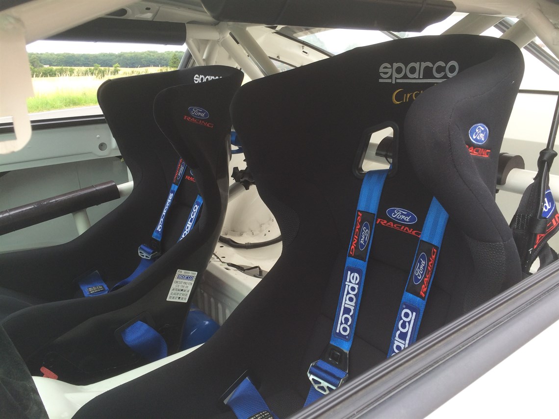 Racecarsdirect.com - Ford FR500S - Factory Mustang race car