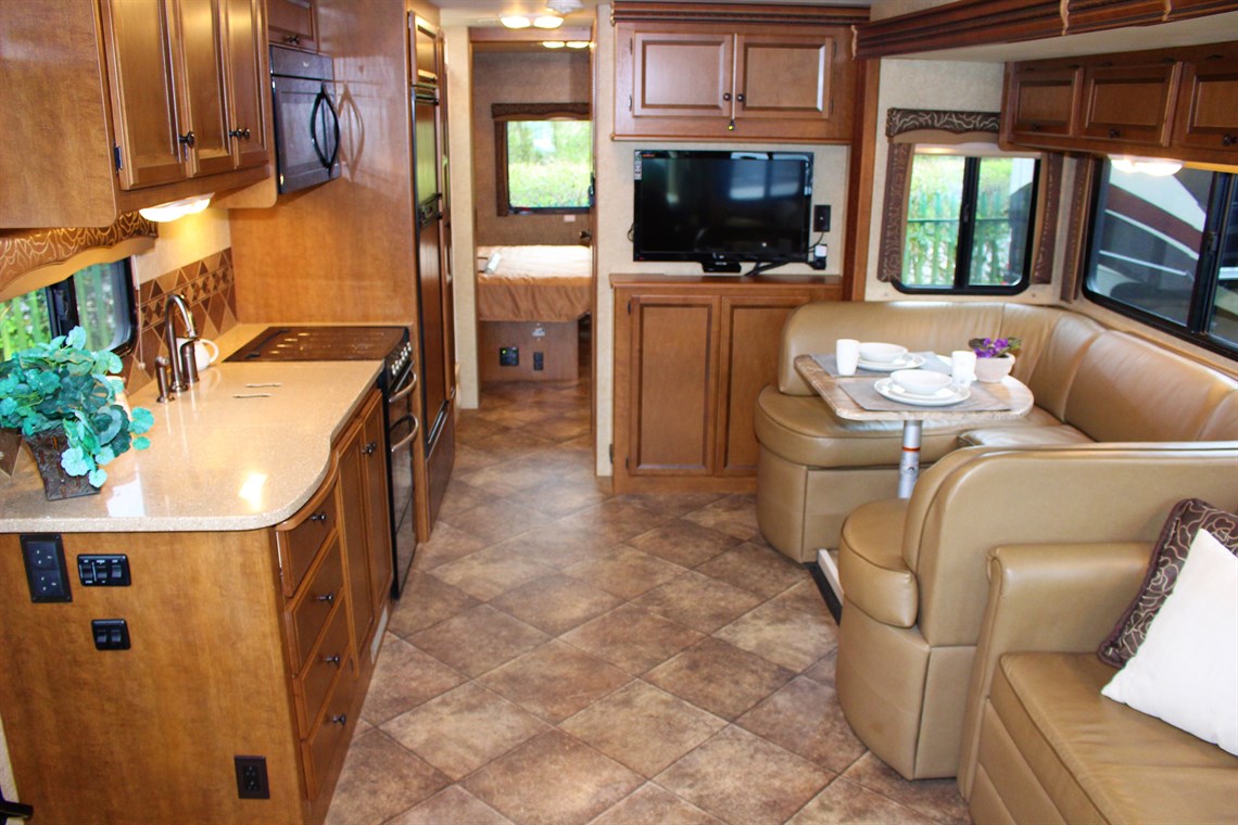 thor-windsport-32a-american-rv