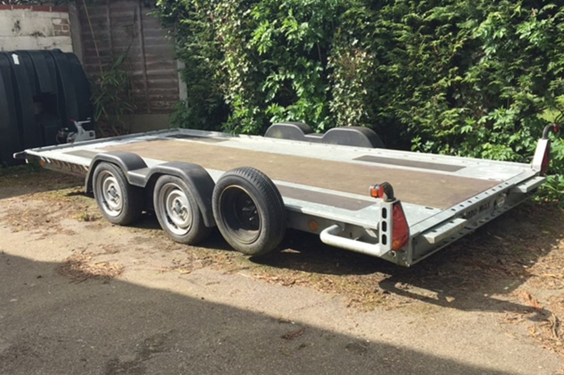 brian-james-minno-max-race-car-trailer