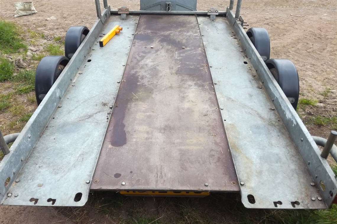 7239 North Frontage Road, Fairland, IN 46126, US Racecarsdirect.com - Brian James Minno Trailer