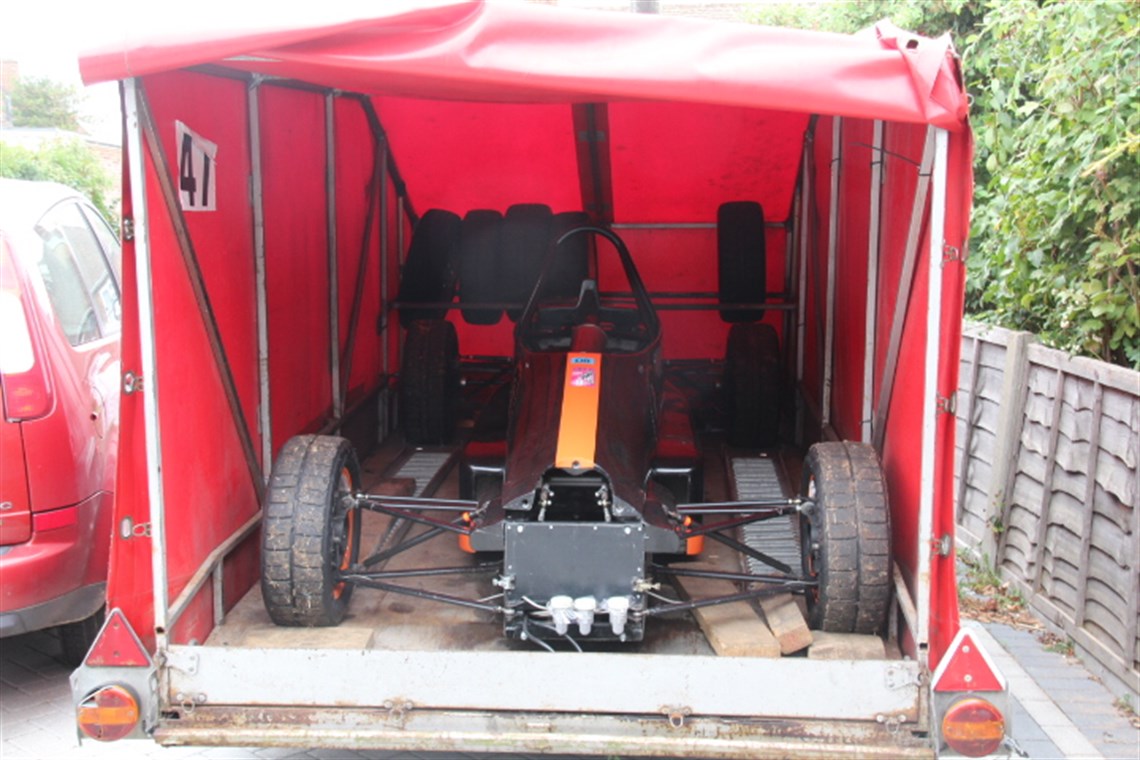 covered-twin-axle-trailer