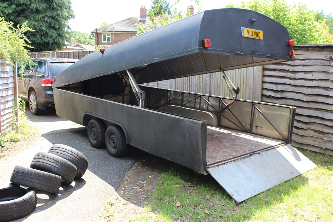 amf-clam-shell-race-sports-car-trailer-transp