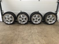 two-porsche-speedline-993-cup-wheels-centerlo