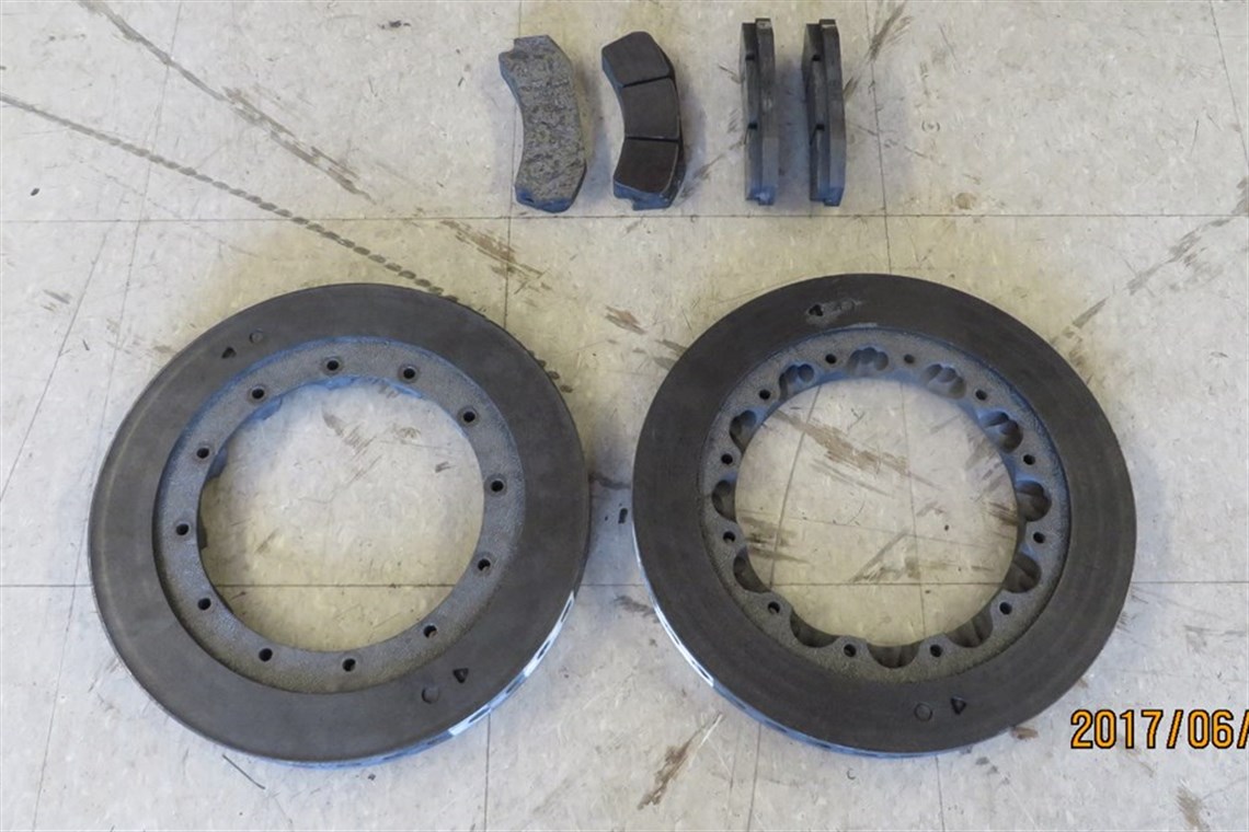 3-x-pairs-of-ap-carbon-discs-with-pads