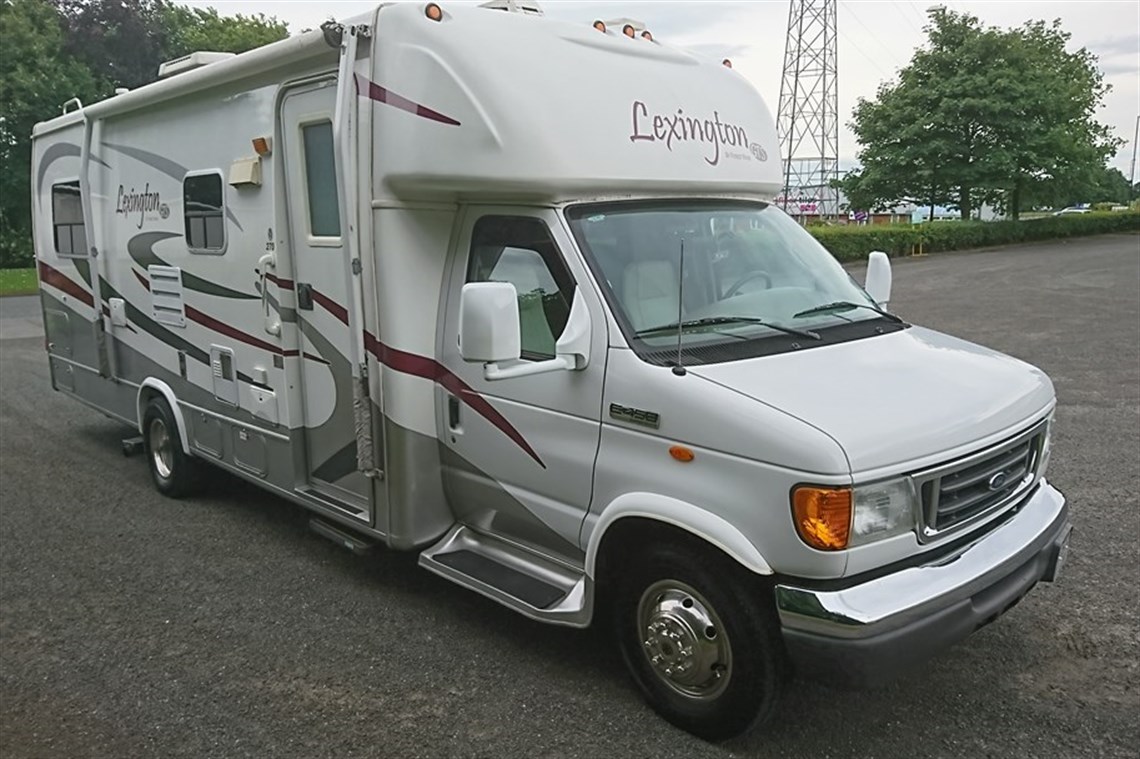 Racecarsdirect.com - Lexington Forest River GTS RV motorhome