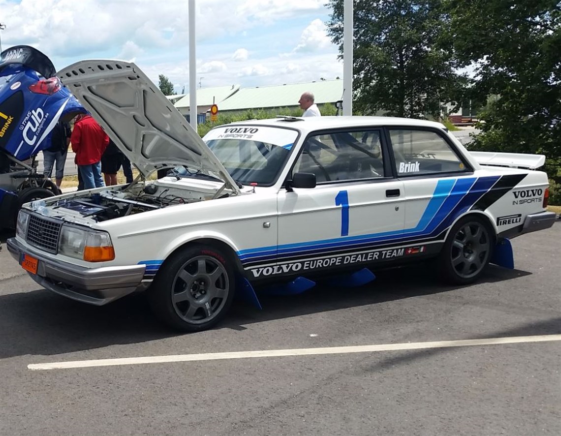 Racecarsdirect com Volvo 240 Turbo GrA TL 2401 1982 Racecarsdirect com Volvo 240 Turbo GrA TL 2401 1982