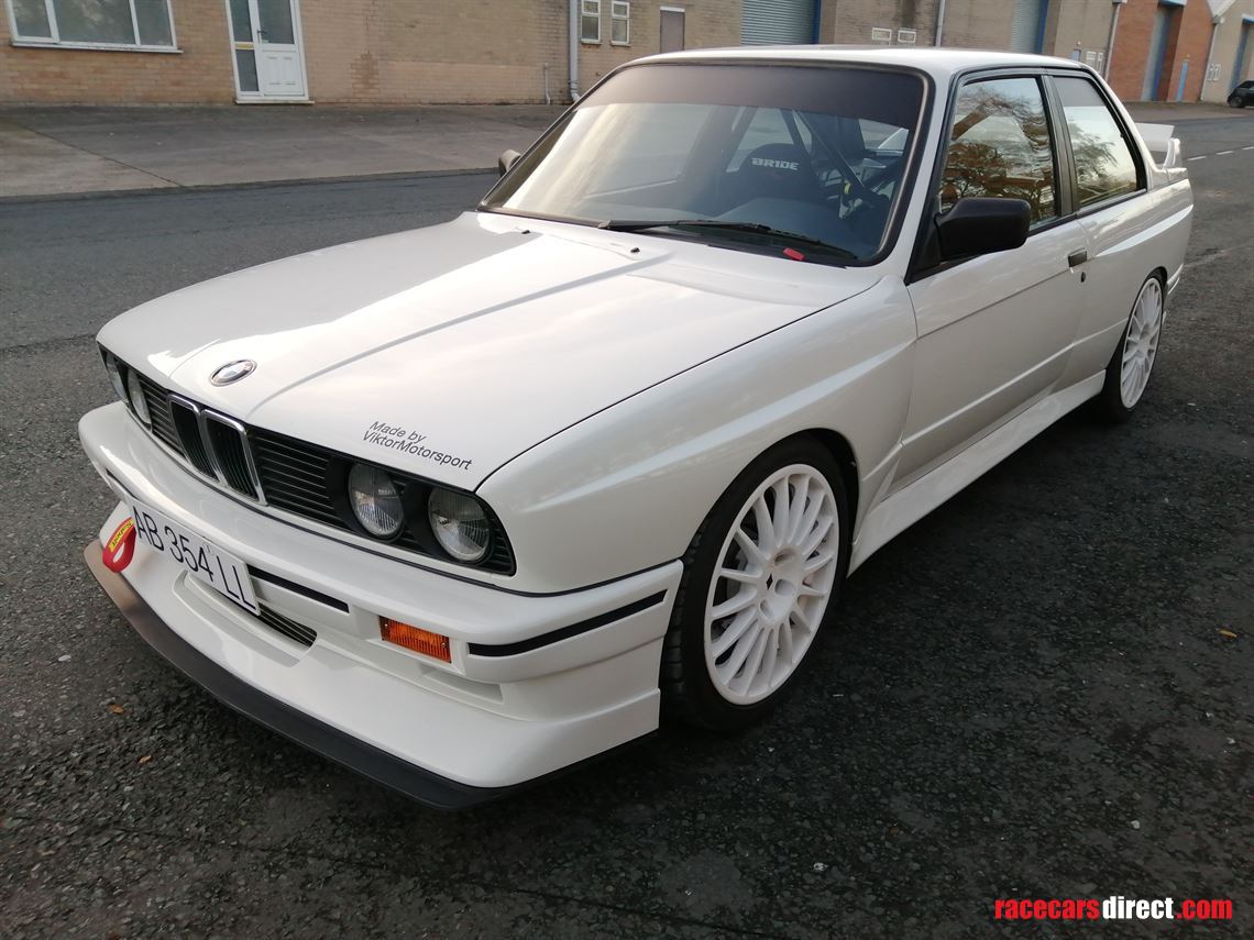 bmw-e30-m3-track-weekend-race-show-car