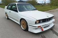 bmw-e30-m3-track-weekend-race-show-car