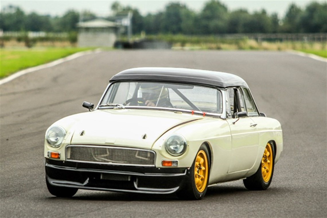Racecarsdirect.com - 1970 MGB Race Car