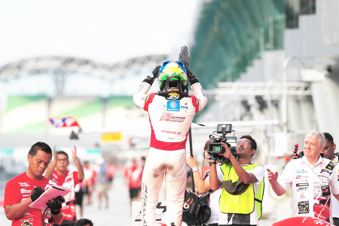 6-x-f4-races-at-the-malaysian-f1-gp