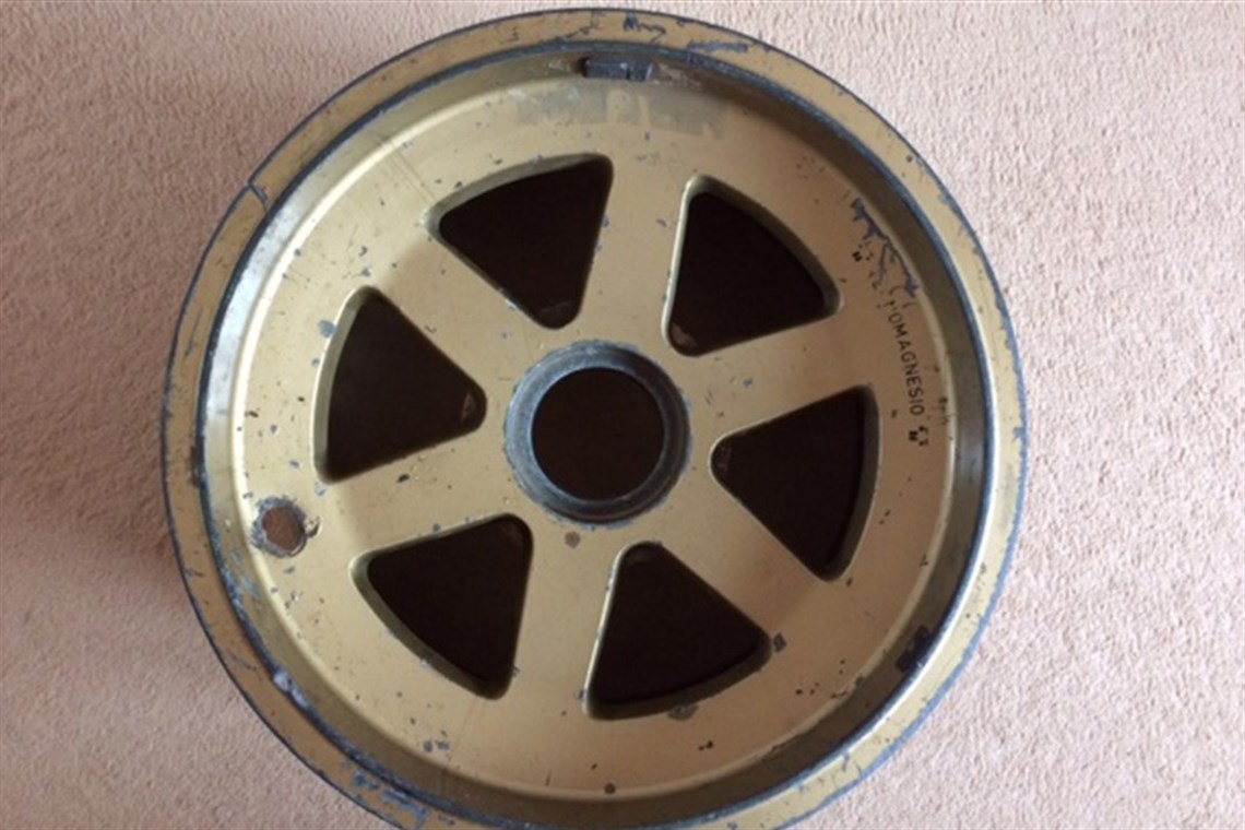 damaged-8-x-13-tecnomagnesio-wheel