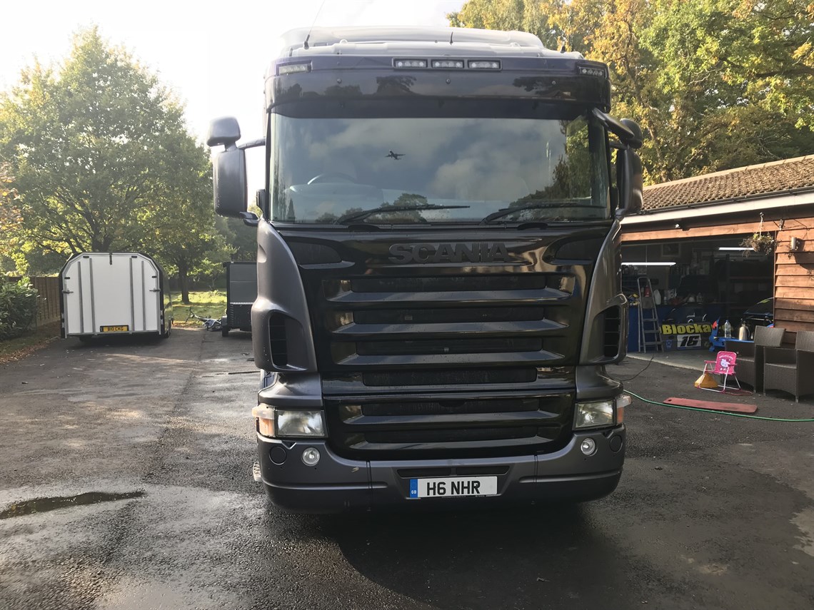 Racecarsdirect.com - scania Race Transporter