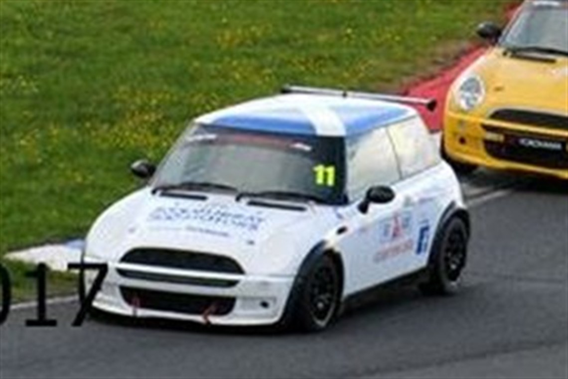 Racecarsdirect.com - Race winning Mini Cooper cup challenge car