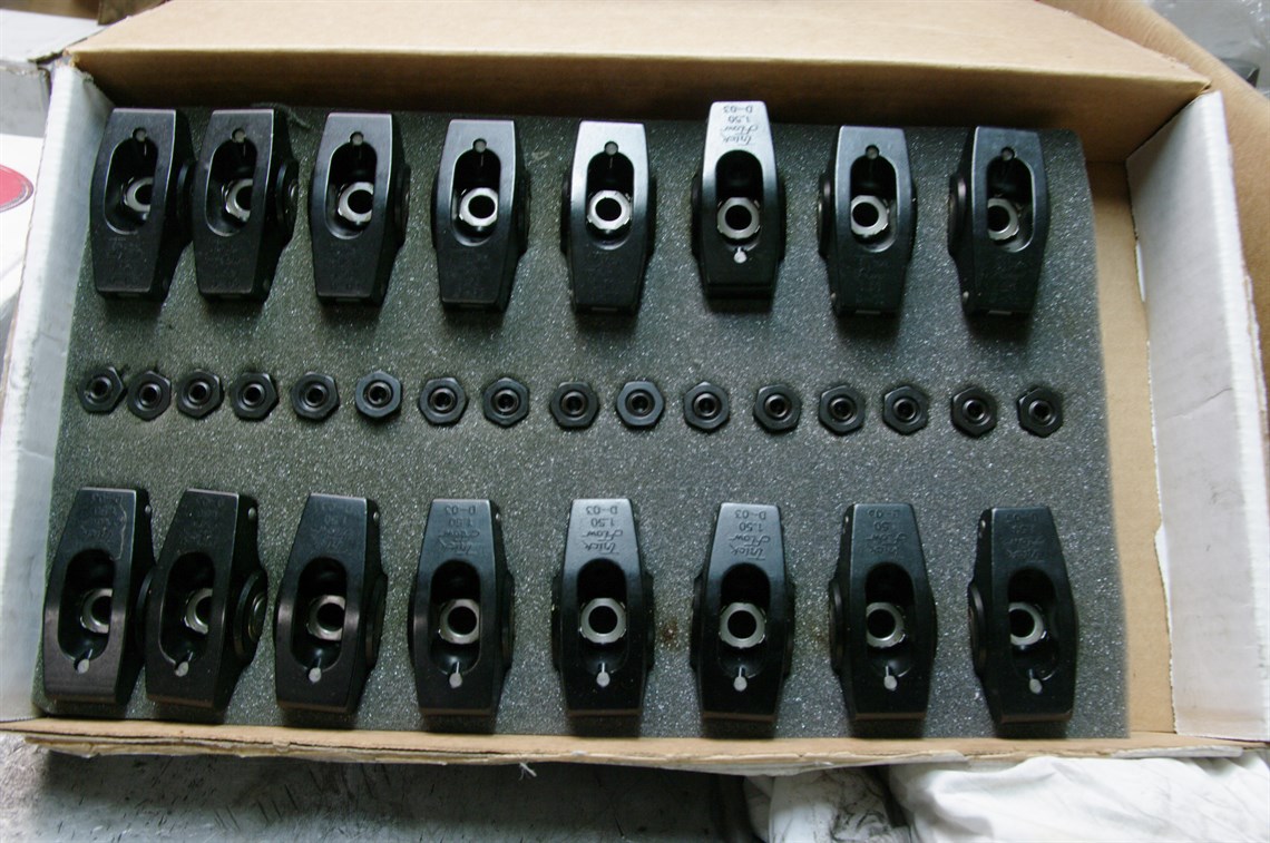 set-of-trick-flow-roller-tip-rocker-arms