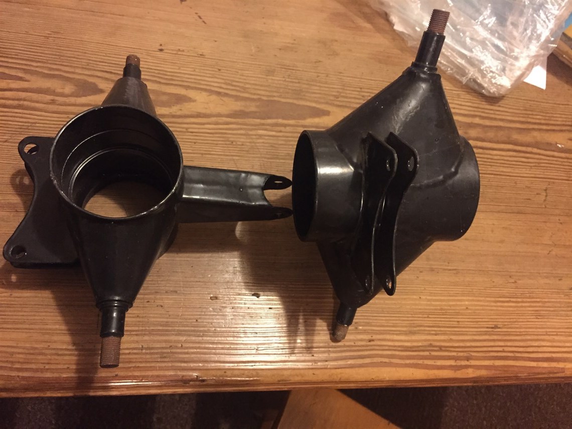 pair-hawke-formula-ford-front-uprights