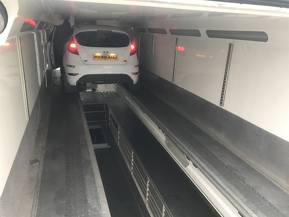 Racecarsdirect.com - Ex f1 race car transporter