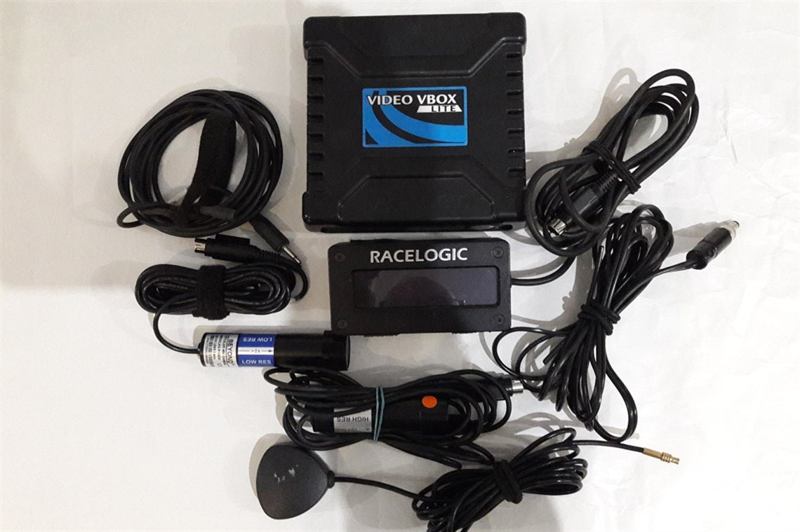 Racecarsdirect.com - Racelogic VBOX LITE
