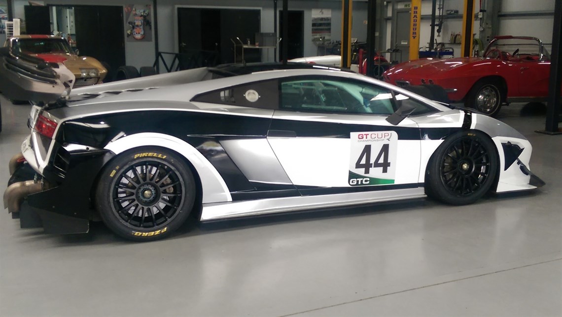 lamborghini-gallardo-super-trofeo-available-i