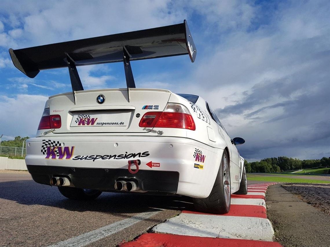 bmw-e46-m3-racecar