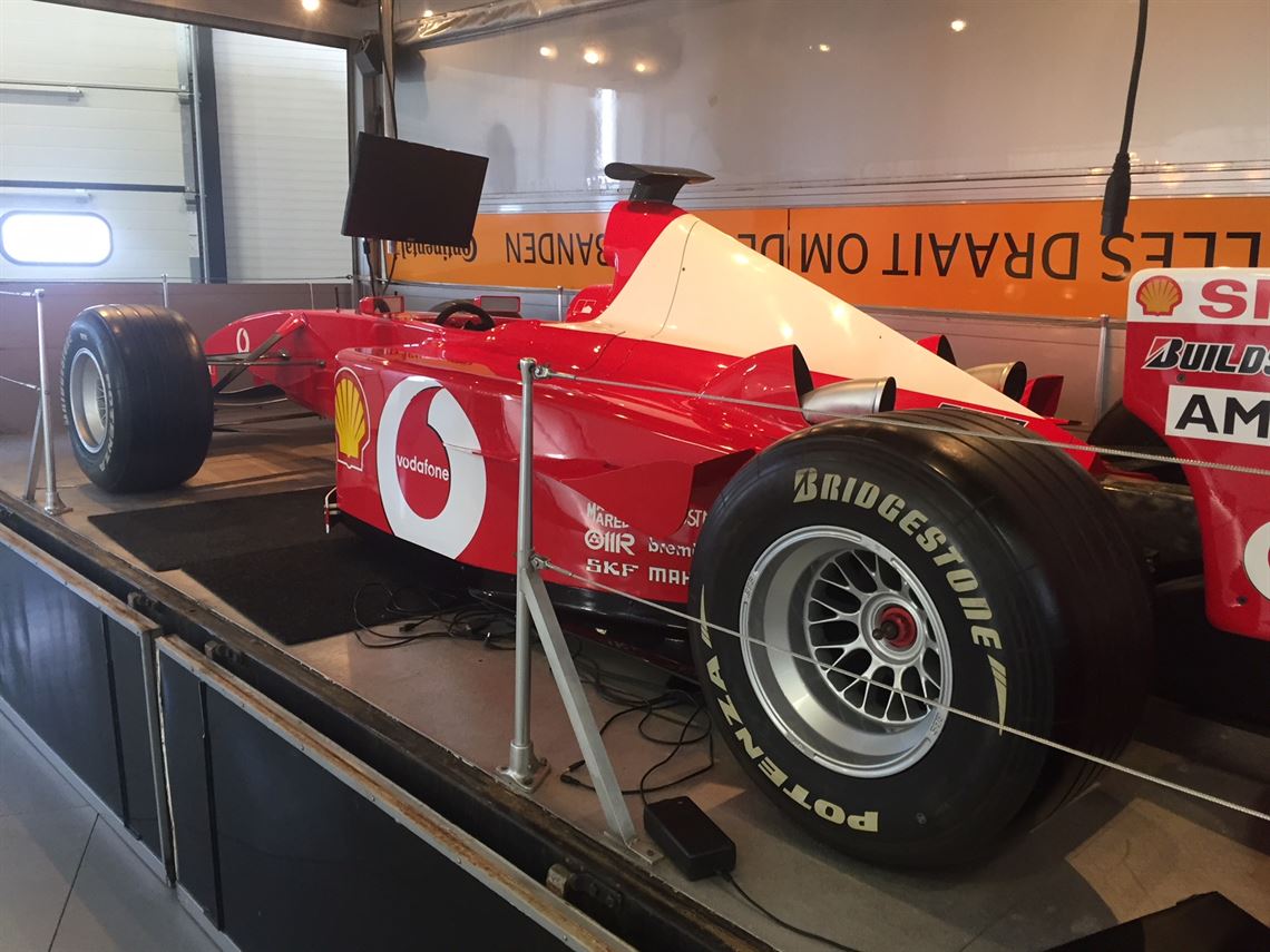 Racecarsdirect.com - Full size Formula 1 race sim and trailer