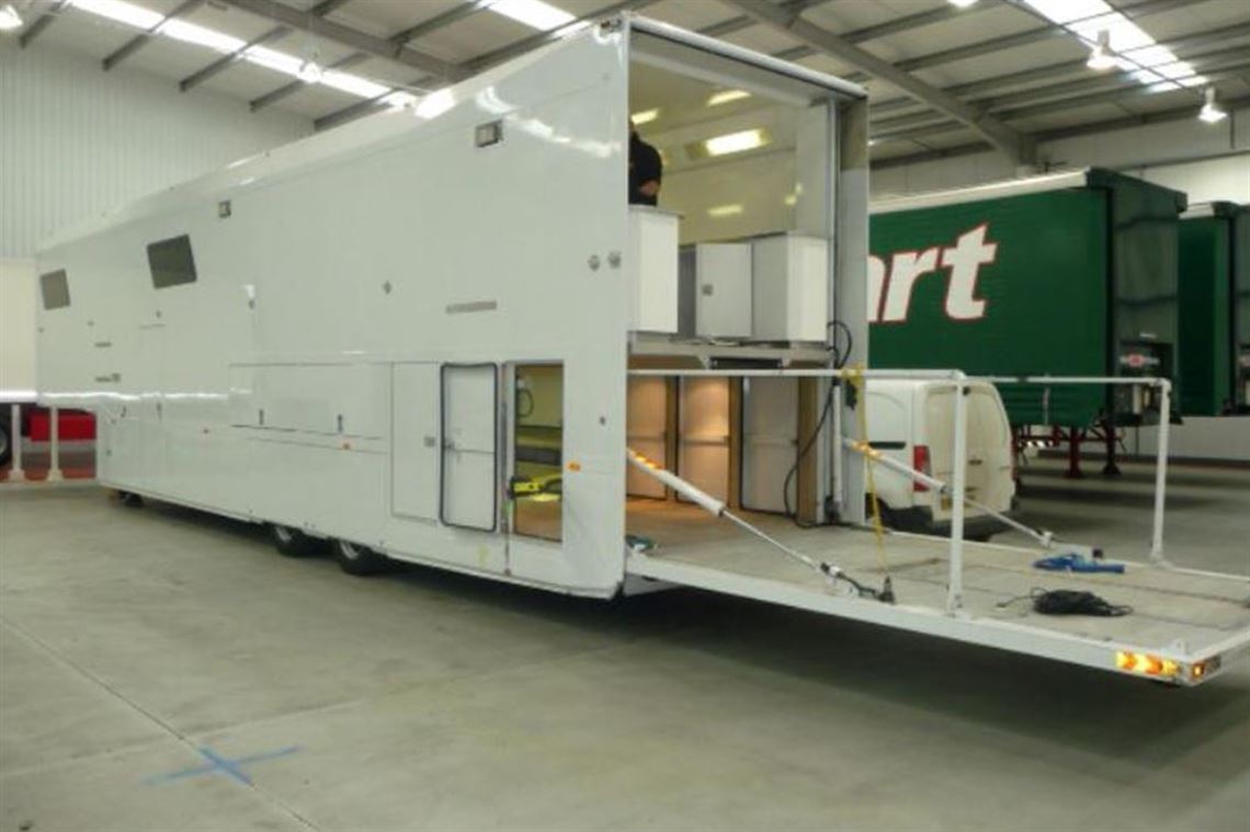 race-trailer-with-worksopliving-and-large-awn
