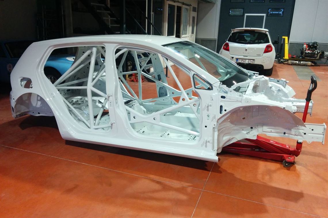Racecarsdirect.com - VW TCR Golf GTI bodyshell