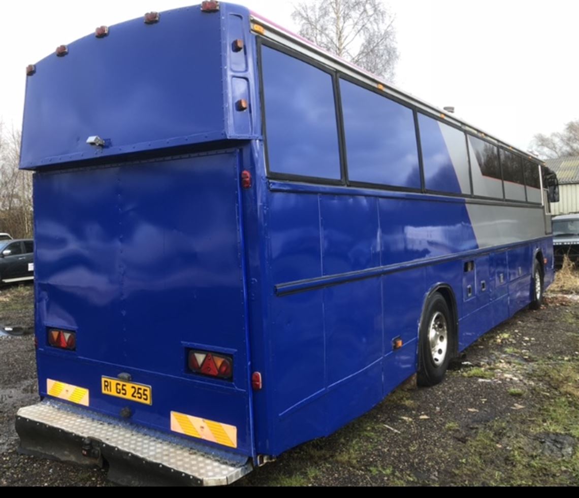 volvo-race-car-transporter