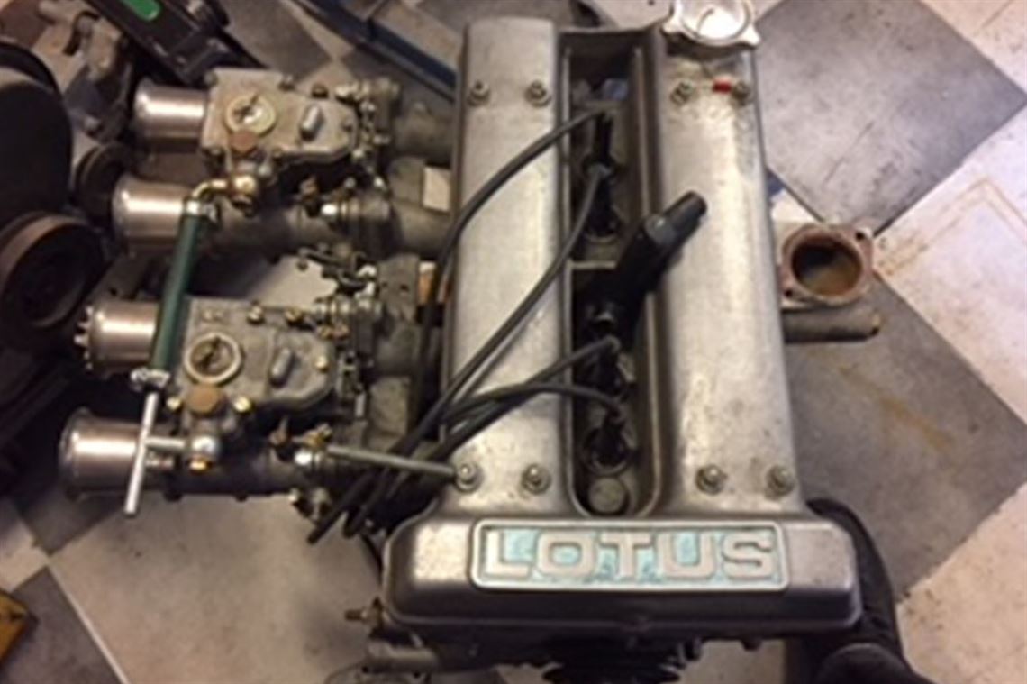 lotus-twincam-engine-and-classic-cooper-s-rac