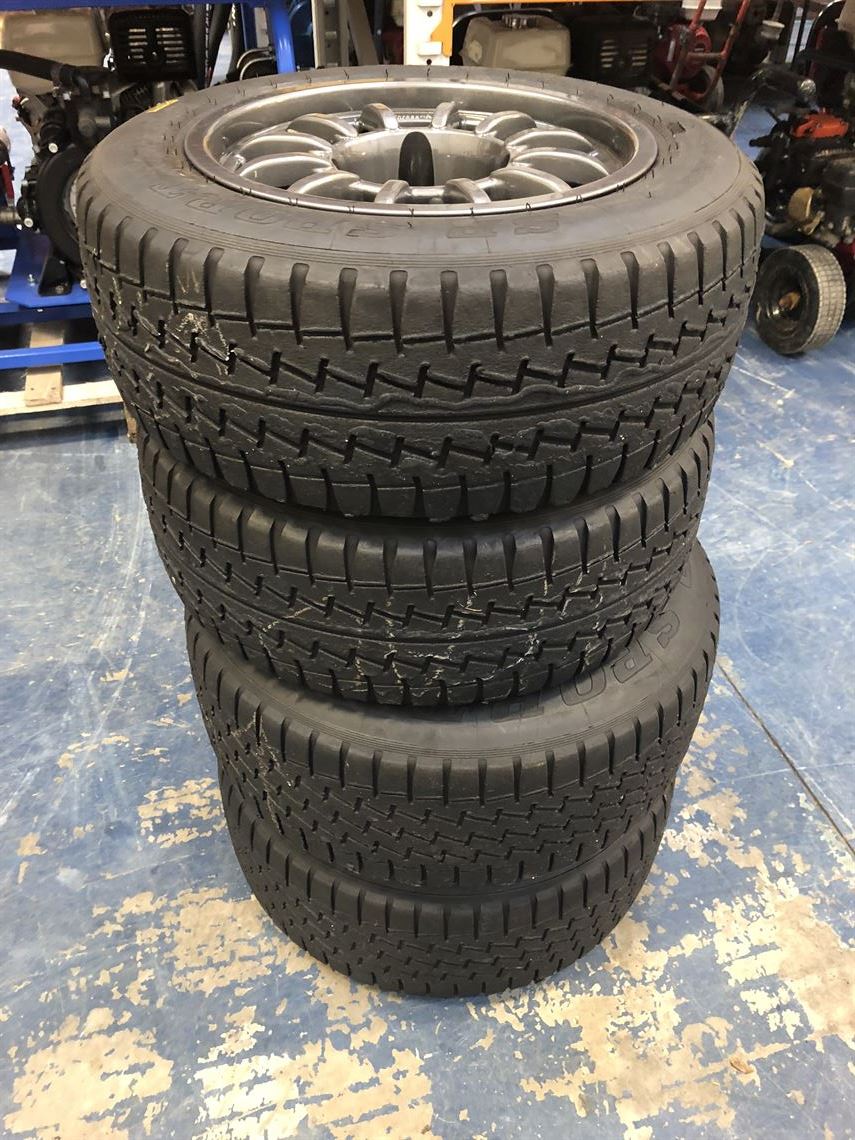 Radical SR1 Dunlop Tyres