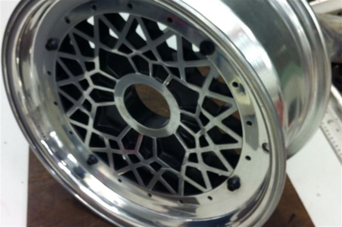 Racecarsdirect.com - Compomotive wheels