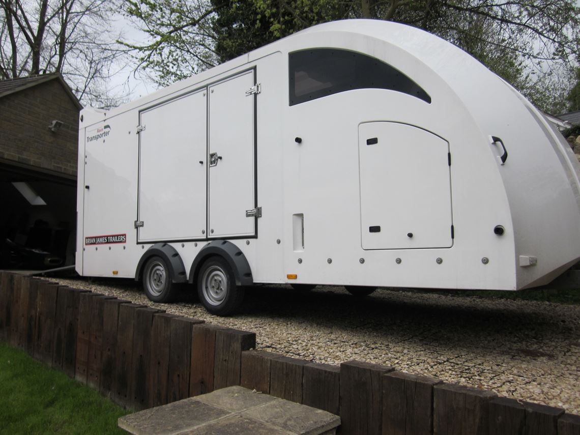 brian-james-2-car-race-transporter-5