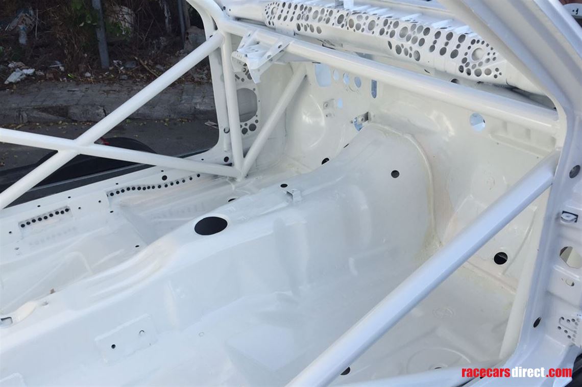 Racecarsdirect.com - BMW E30 M3 body shell
