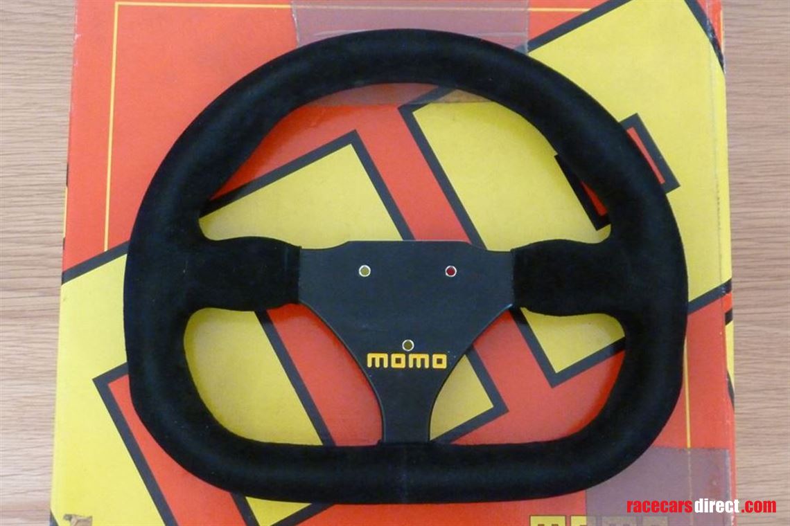 lola-momo-steering-wheel---new