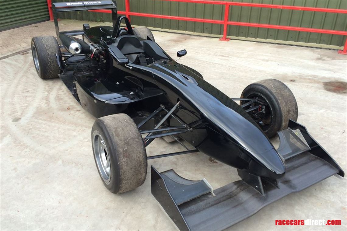 Racecarsdirect.com - Dallara Formula 3 F301 running TOMS Toyota