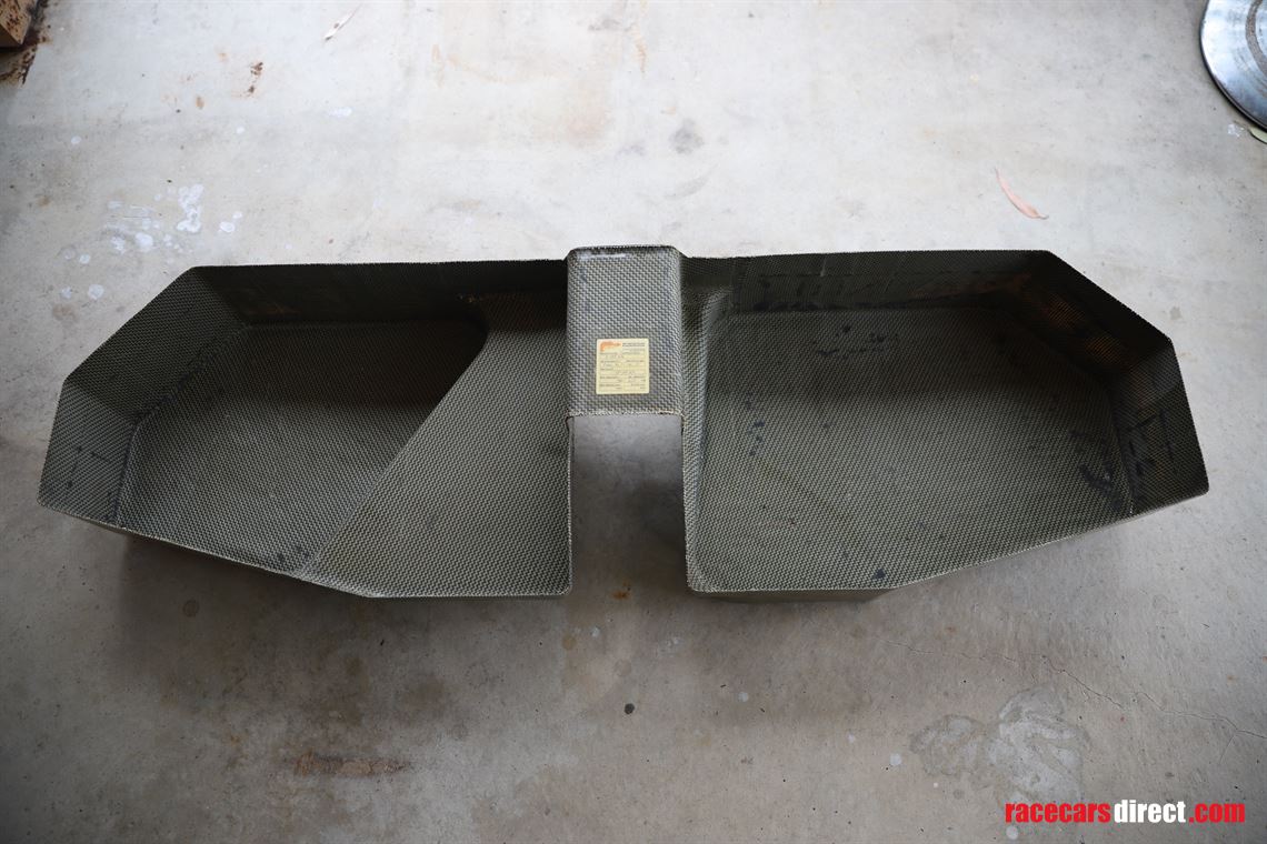 original-bmw-e30-m3-group-a-kevlar-fuel-bladd