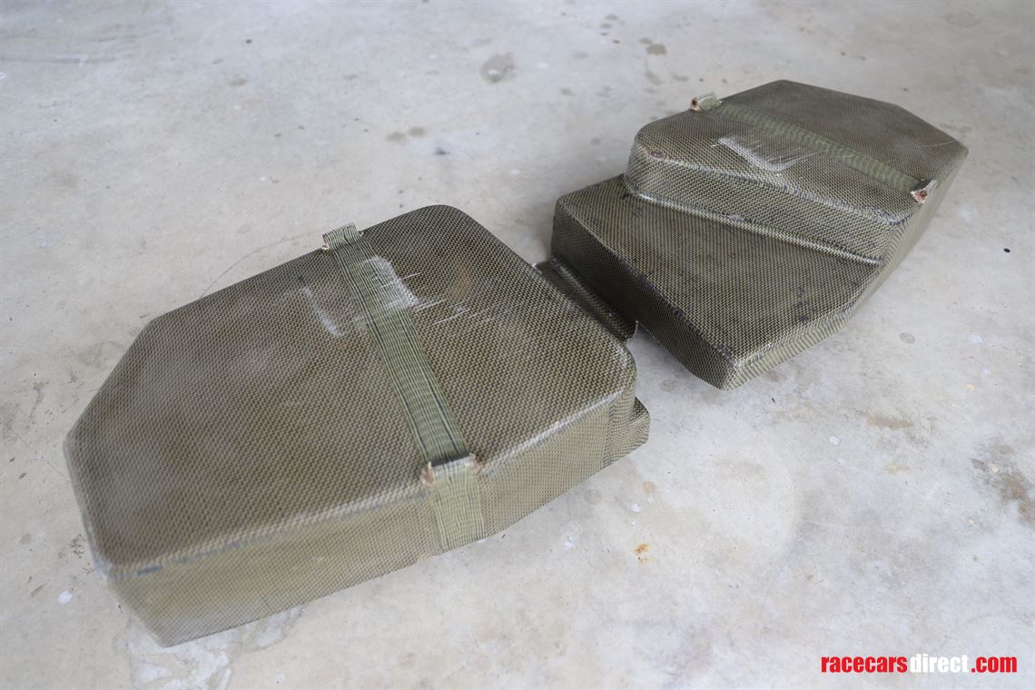 original-bmw-e30-m3-group-a-kevlar-fuel-bladd