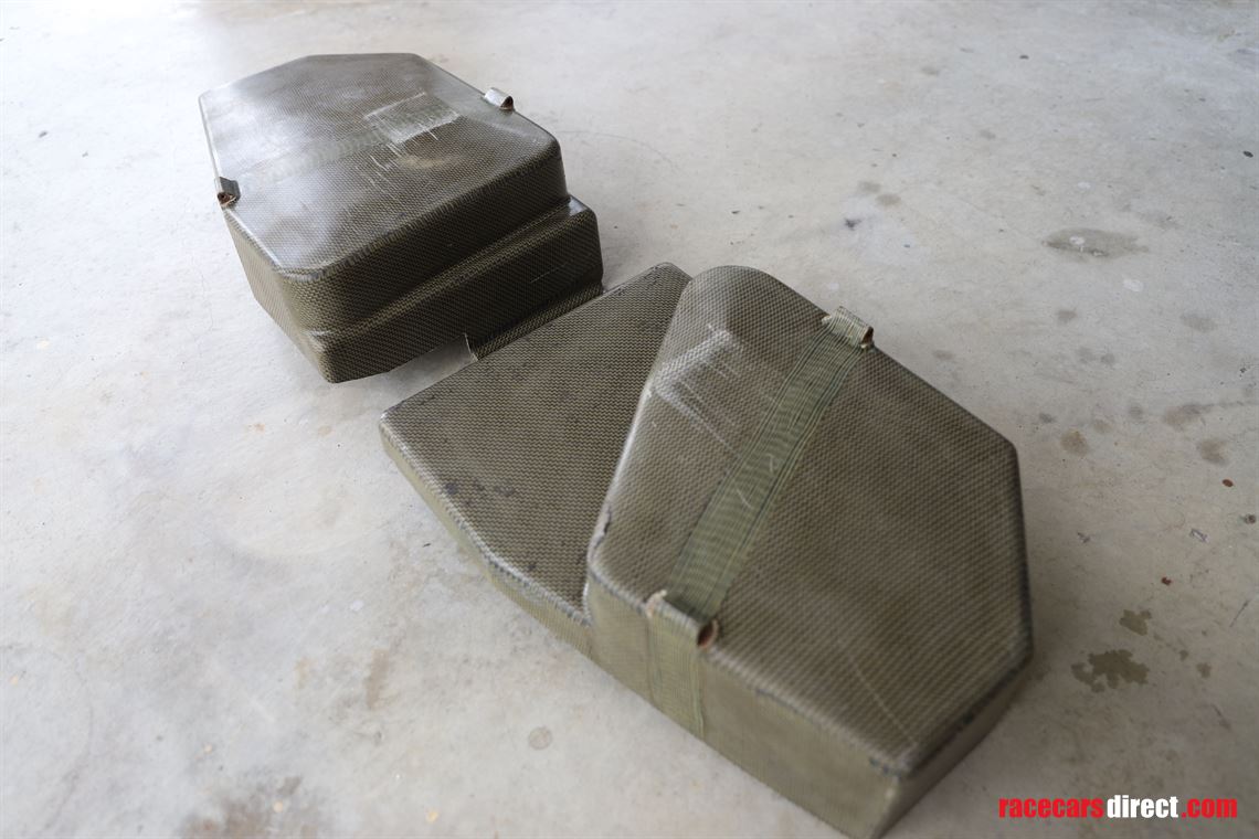 original-bmw-e30-m3-group-a-kevlar-fuel-bladd