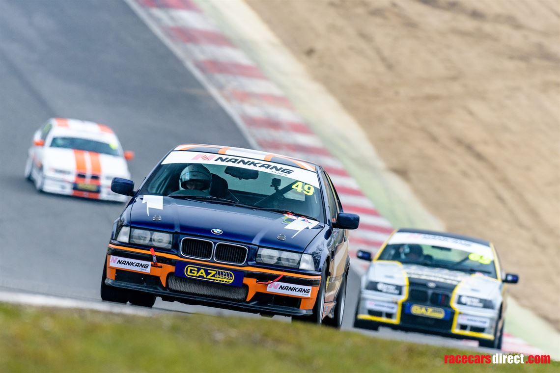 bmw-compact-cup-race-car