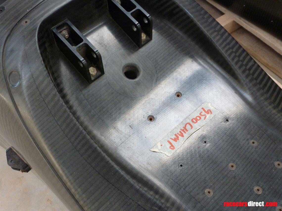 lola-t9500-indycar-tub