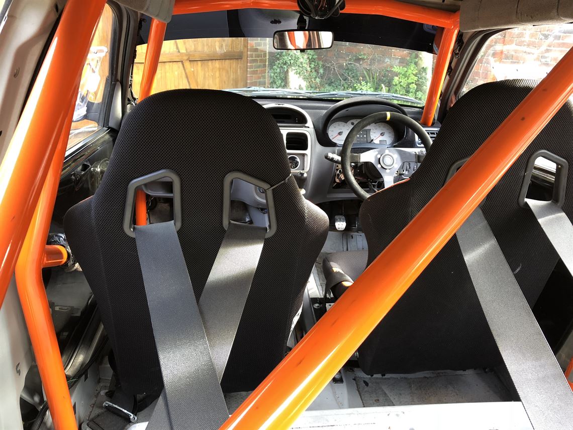 clio-172-phase-1-track-car