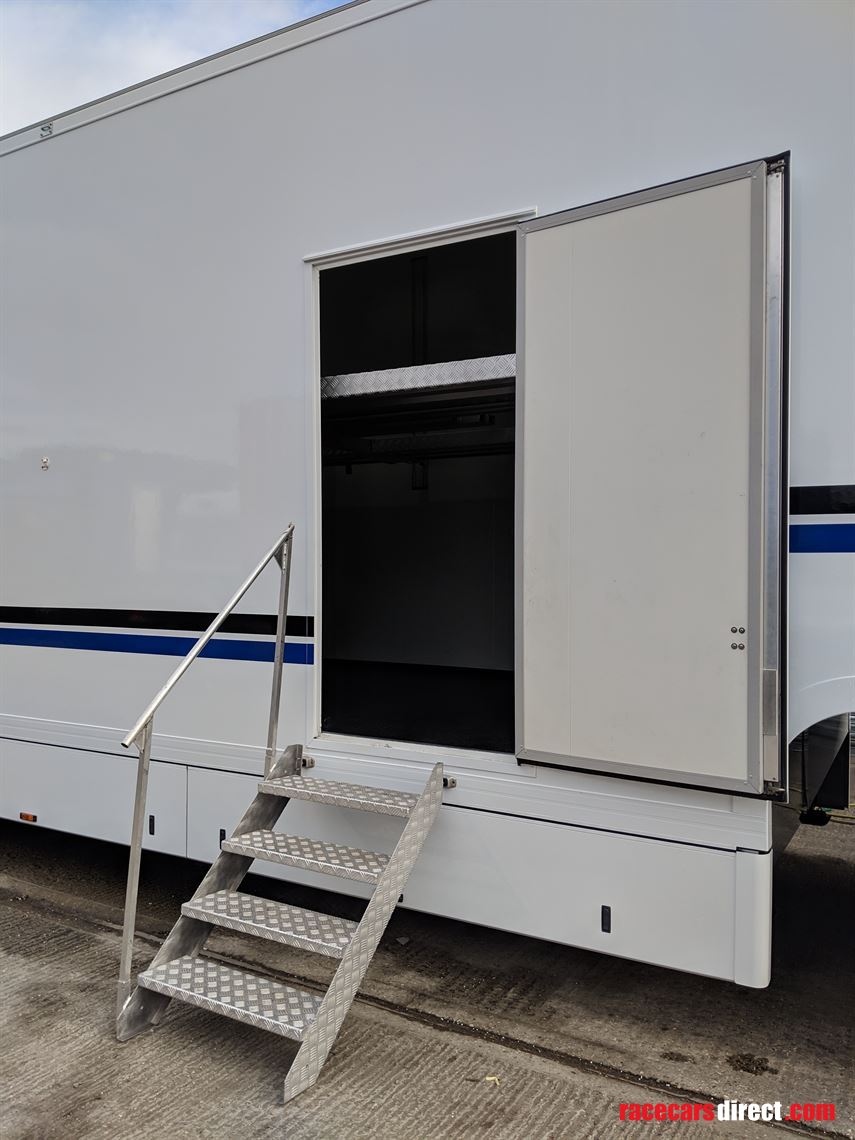 4-car-race-trailer-with-luxury-office-awning